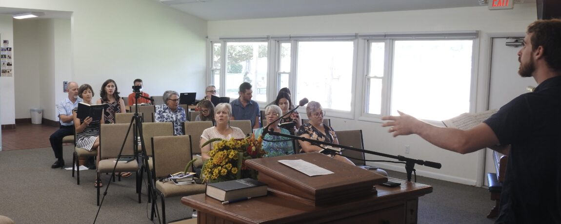 Congregation singing